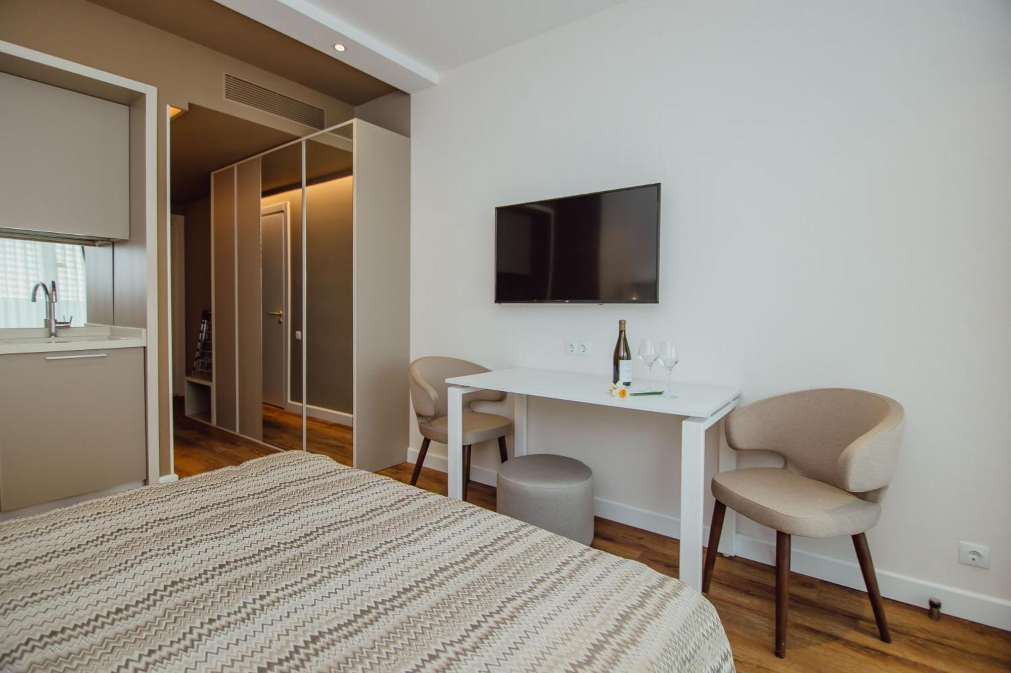 Sunshine Apartments Batumi Exterior foto
