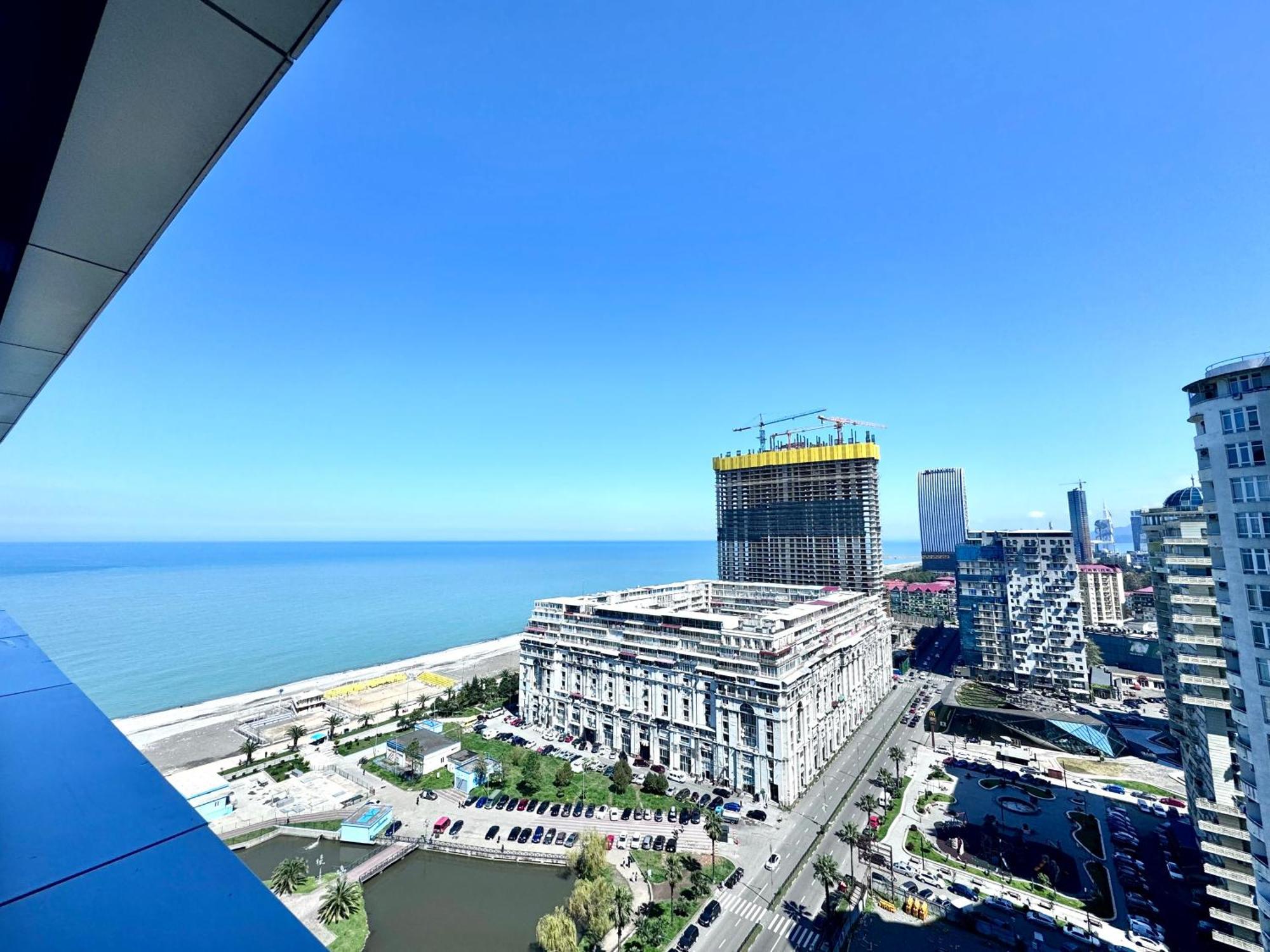Sunshine Apartments Batumi Exterior foto