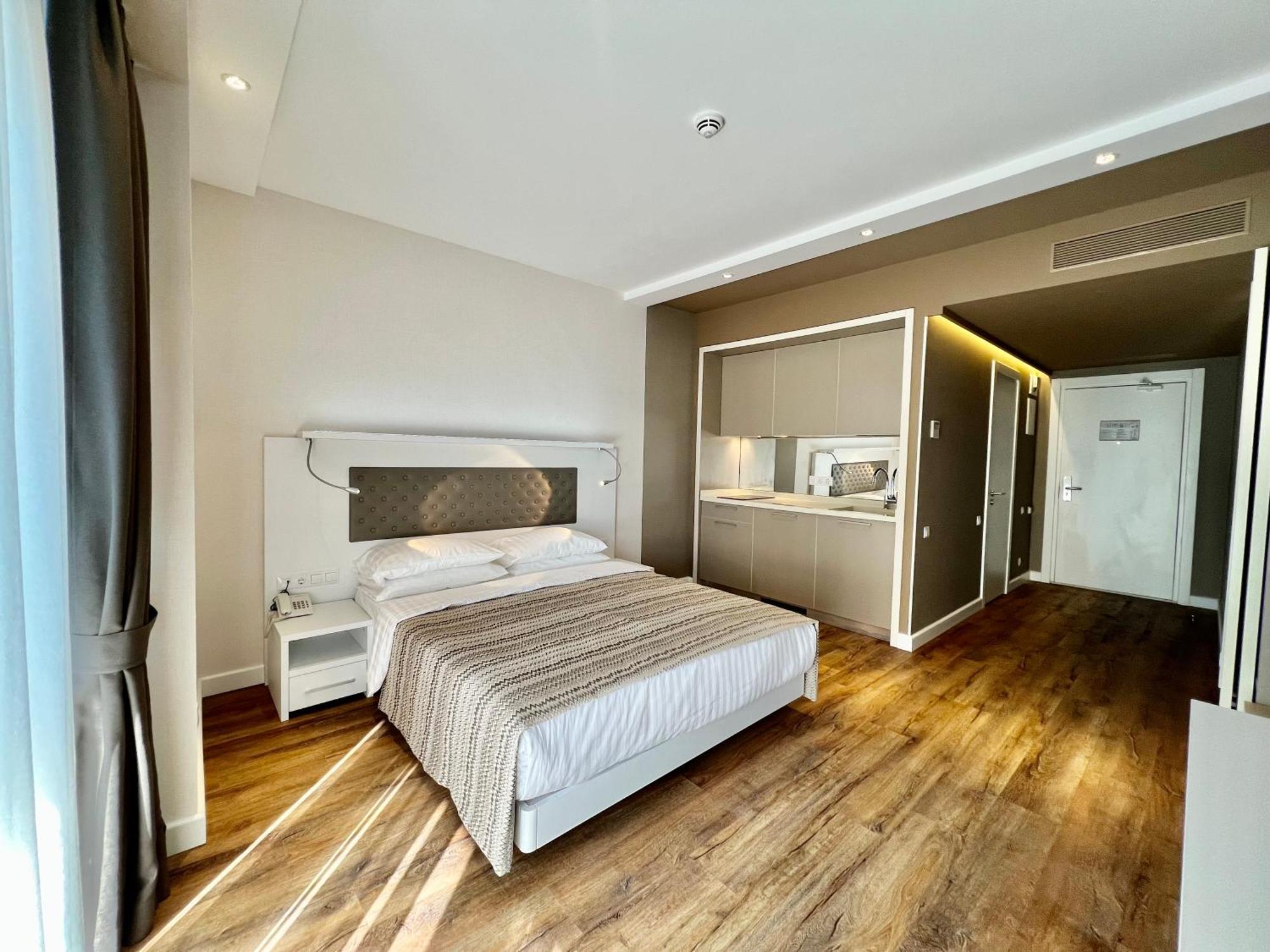 Sunshine Apartments Batumi Exterior foto